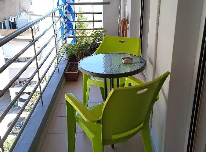 John's Home, σε οικογενειακό διαμέρισμα, συγκατοίκηση